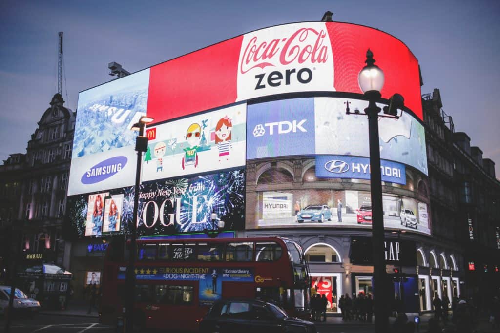 Three Dimensional Advertising